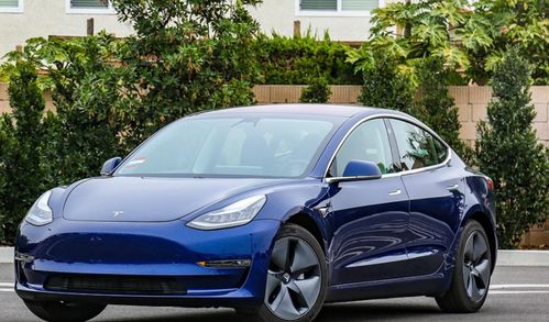 特斯拉Model 3最新動態(tài)，駕馭變革，閃耀自信