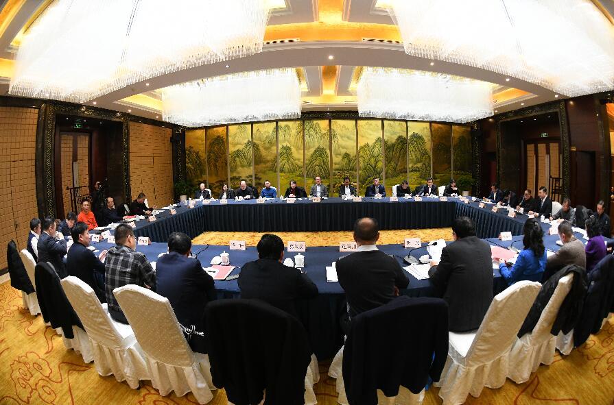 貴州公安改革最新動態與小巷深處的特色小店探秘
